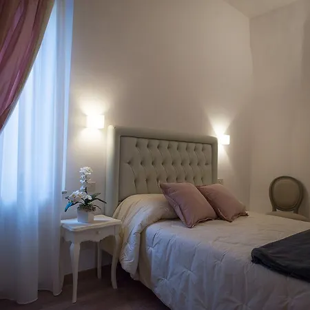 Bed & Breakfast Palazzo Del Magnifico 3*