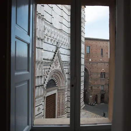 Palazzo Del Magnifico B&B 3* Siena