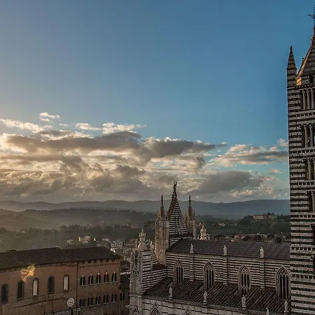 Palazzo Del Magnifico 3*